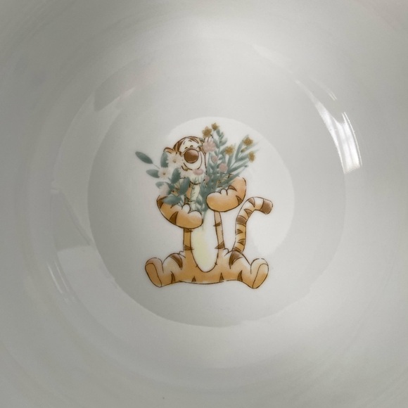 NWOT Tigger bowls - Set of 4 - Picture 3 of 10